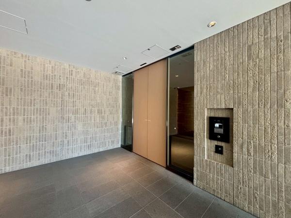 ブランズ天王寺国分町 共用部写真（エントランス）