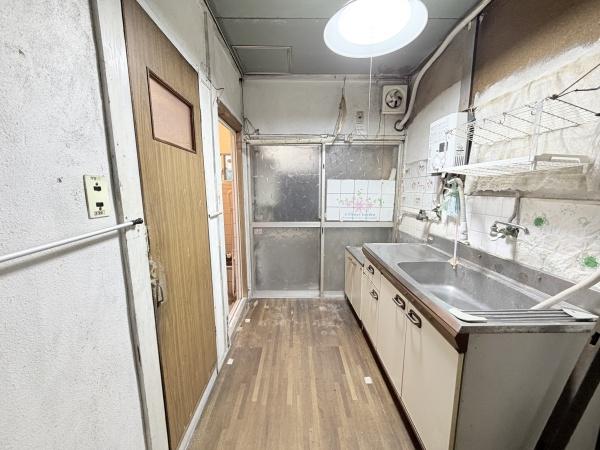 大阪市港区市岡4丁目　中古テラスハウス 内観写真（キッチン）