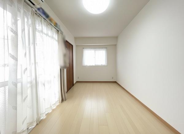 西陣グランドハイツ 内観写真（リビング以外の居室）