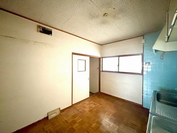 大阪市平野区長吉長原西4丁目　中古戸建 内観写真（リビング）