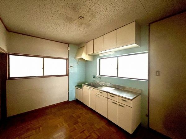 大阪市平野区長吉長原西4丁目　中古戸建 内観写真（リビング）