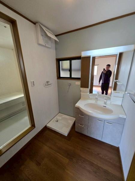 尼崎市南武庫之荘12丁目　中古戸建 内観写真（洗面台・洗面所）