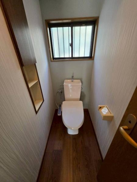 尼崎市南武庫之荘12丁目　中古戸建 内観写真（トイレ）
