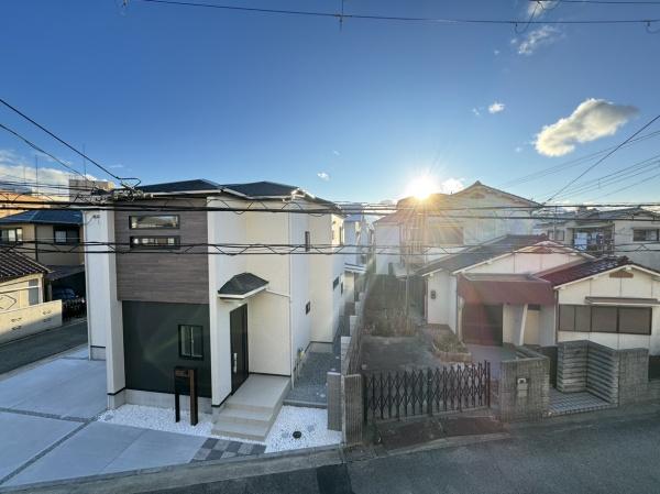 尼崎市南武庫之荘12丁目　中古戸建 現地写真（バルコニー）