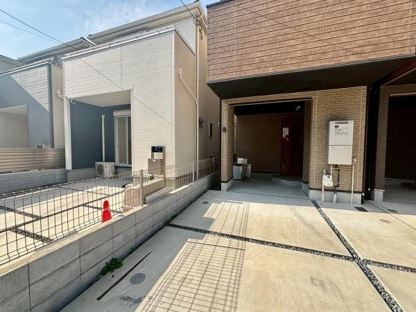 大阪市西成区天下茶屋東1丁目　中古戸建 現地写真（駐車場）