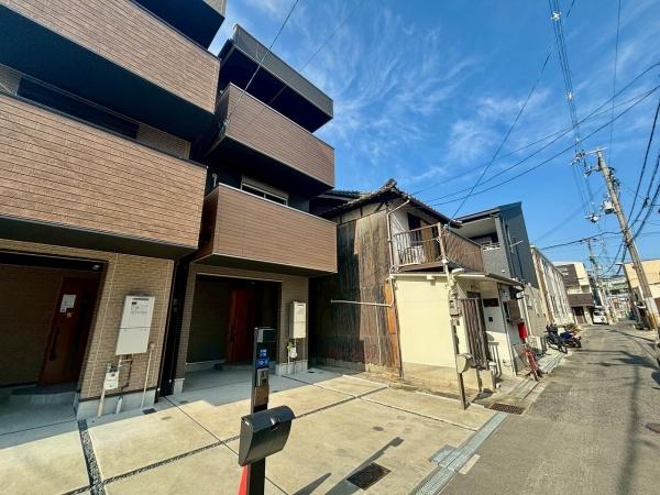 大阪市西成区天下茶屋東1丁目　中古戸建 現地写真（前面道路含む現地写真）