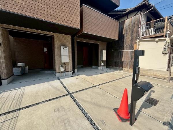 大阪市西成区天下茶屋東1丁目　中古戸建 現地写真（前面道路含む現地写真）