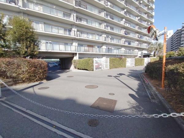 マイシティおおさか3番館 共用部写真（駐車場）
