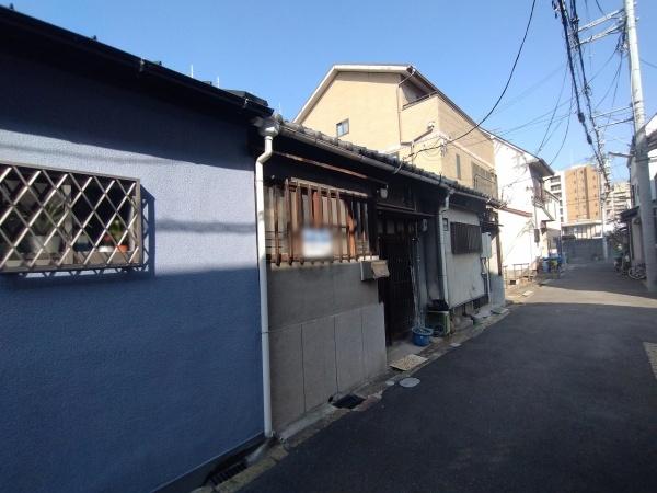 大阪市福島区海老江3丁目　連棟住宅 現地写真（前面道路含む現地写真）
