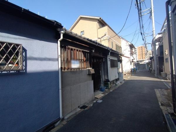 大阪市福島区海老江3丁目　連棟住宅 現地写真（前面道路含む現地写真）