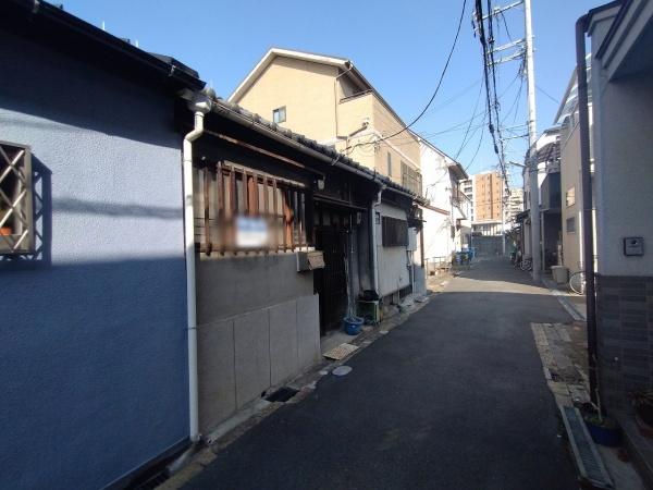 大阪市福島区海老江3丁目　連棟住宅 現地写真（前面道路含む現地写真）