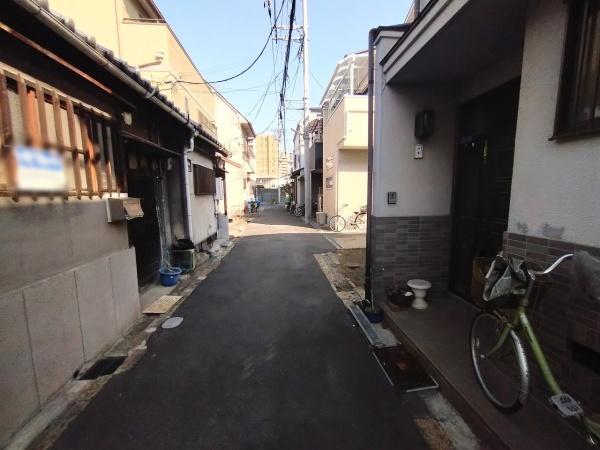 大阪市福島区海老江3丁目　連棟住宅 現地写真（前面道路含む現地写真）
