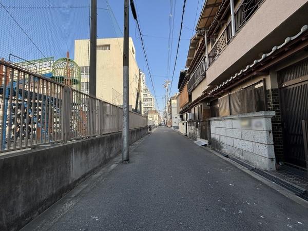 大阪市西成区鶴見橋2丁目　中古戸建 現地写真（前面道路含む現地写真）