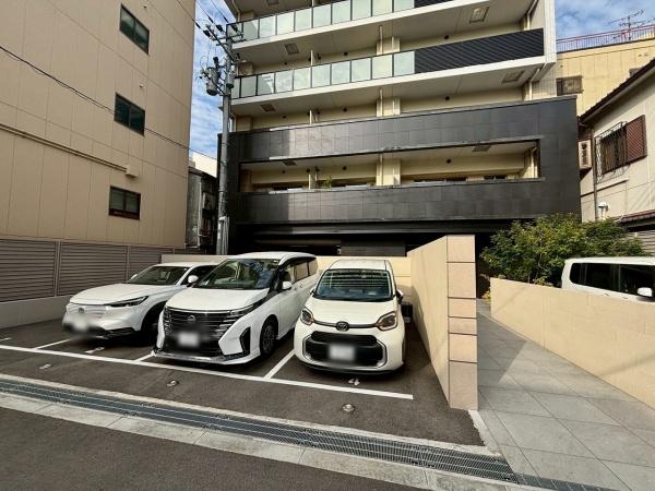 プレサンスロジェ天王寺勝山 共用部写真（駐車場）