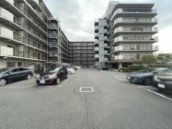 ネオコーポ太秦 共用部写真（駐車場）