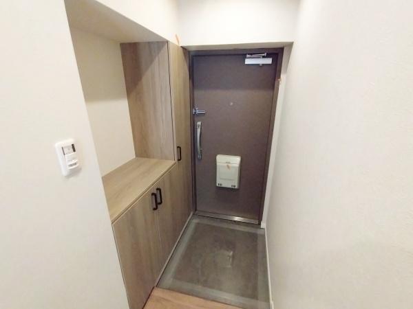 財形第3新大阪ハイツ 現地写真（玄関）