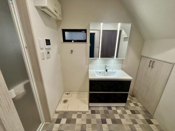 大阪市東住吉区今川2丁目　中古戸建 内観写真（洗面台・洗面所）