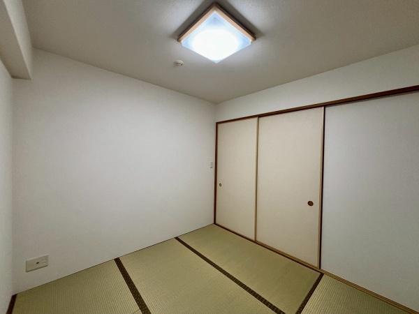 リバーガーデンコスモスクエア 内観写真（リビング以外の居室）