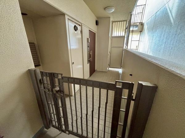 リバーガーデンコスモスクエア 現地写真（玄関）