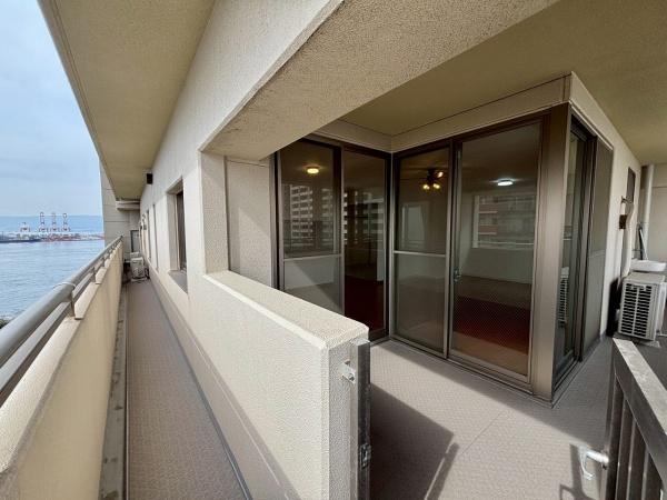 リバーガーデンコスモスクエア 現地写真（バルコニー）