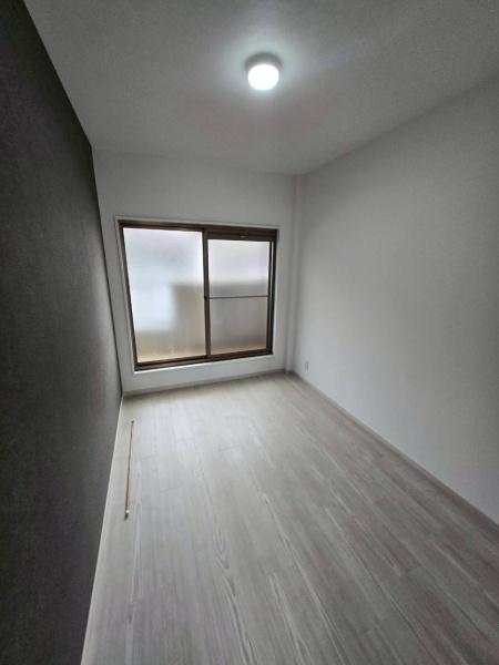 大阪市淀川区加島1丁目　中古戸建 内観写真（リビング以外の居室）