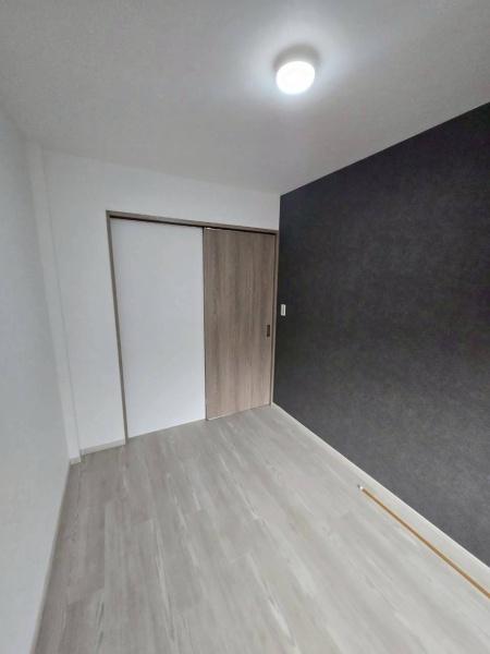 大阪市淀川区加島1丁目　中古戸建 内観写真（リビング以外の居室）