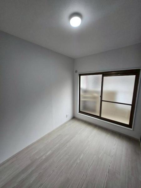大阪市淀川区加島1丁目　中古戸建 内観写真（リビング以外の居室）