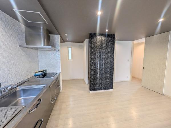 京都市右京区西院清水町　中古戸建 内観写真（リビング）