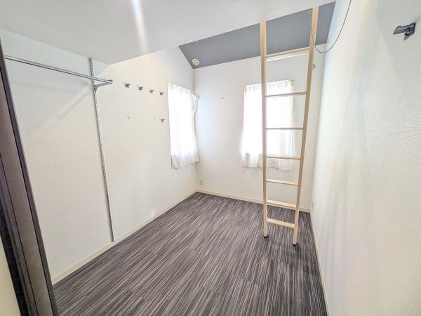 京都市右京区西院清水町　中古戸建 内観写真（リビング以外の居室）