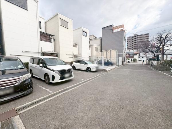 進和グレーシィハイツ平野 共用部写真（駐車場）
