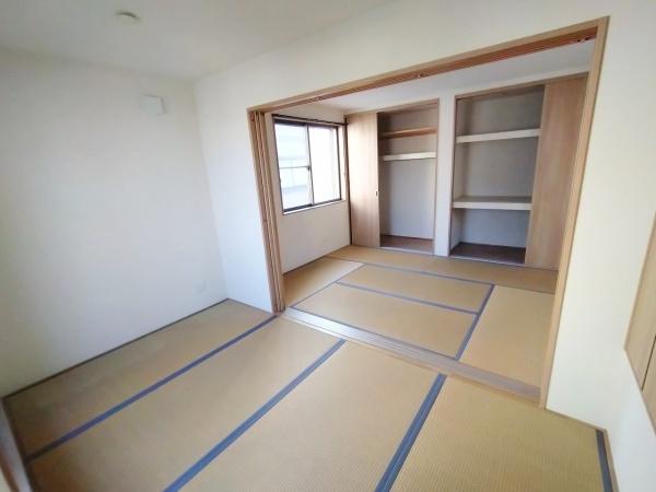 大阪市此花区酉島3丁目　中古戸建 内観写真（リビング以外の居室）