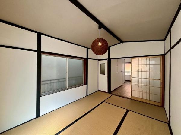 大阪市東成区東今里3丁目　中古戸建 内観写真（リビング以外の居室）