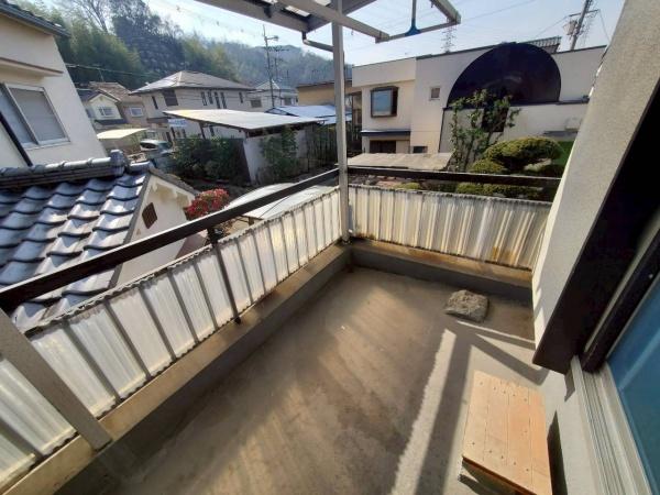 河内長野市喜多町　中古戸建 現地写真（バルコニー）