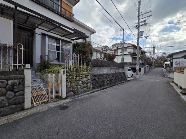 富田林市伏山3丁目　売土地 現地写真（前面道路含む現地写真）