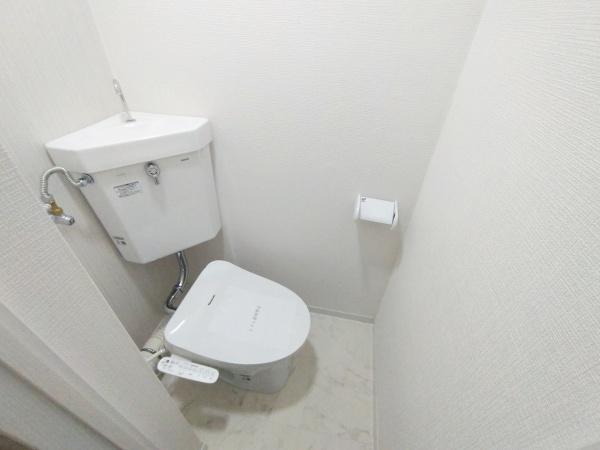 新大阪第1ハイツビル 内観写真（トイレ）
