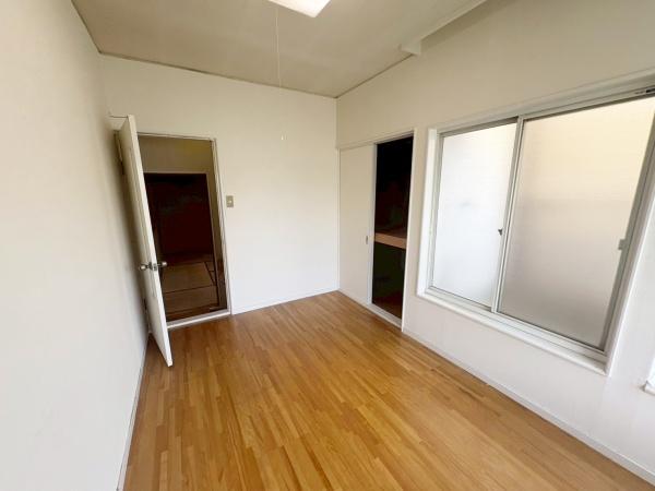 大阪市東住吉区田辺3丁目　中古戸建 内観写真（リビング以外の居室）