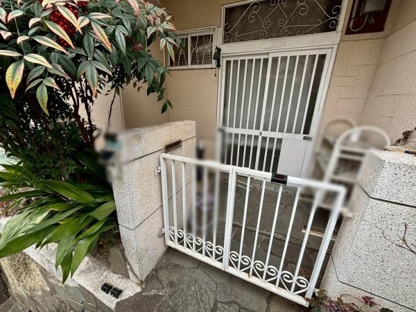 大阪市阿倍野区北畠3丁目　中古戸建 現地写真（玄関）