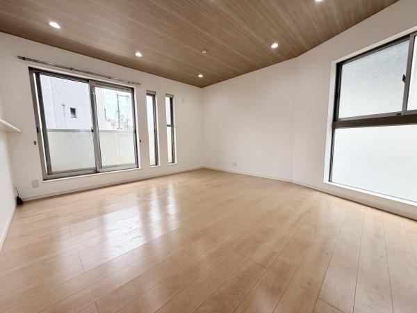 大阪市旭区新森2丁目　中古戸建 内観写真（リビング）
