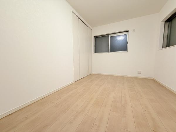大阪市旭区新森2丁目　中古戸建 内観写真（リビング以外の居室）
