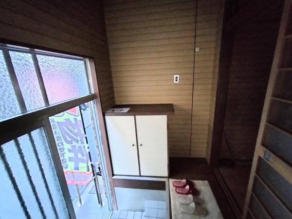 京都市上京区柏清盛町　中古戸建 現地写真（玄関）