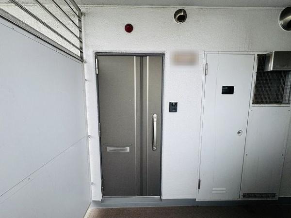 中津グランドハイツ 現地写真（玄関）