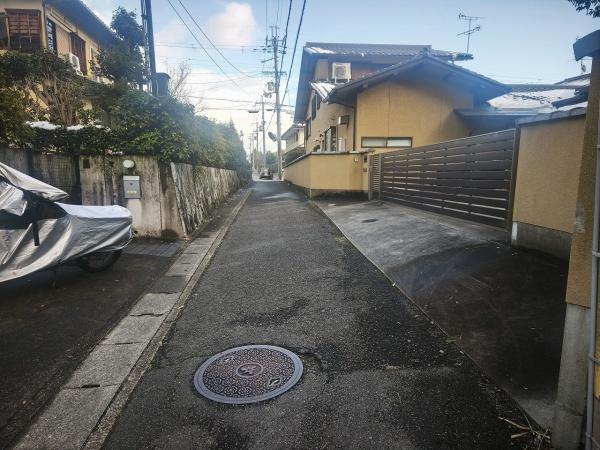 京都市右京区太秦中山町　中古戸建 現地写真（前面道路含む現地写真）