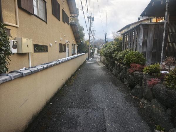 京都市右京区太秦中山町　中古戸建 現地写真（前面道路含む現地写真）