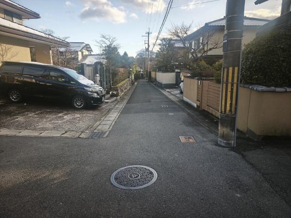 京都市右京区太秦中山町　中古戸建 現地写真（前面道路含む現地写真）
