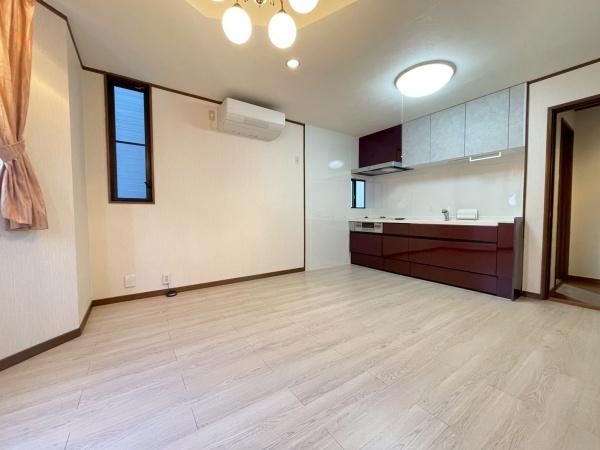 大阪市住之江区粉浜1丁目　中古戸建 内観写真（リビング）