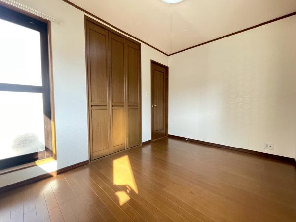 大阪市住之江区粉浜1丁目　中古戸建 内観写真（リビング以外の居室）