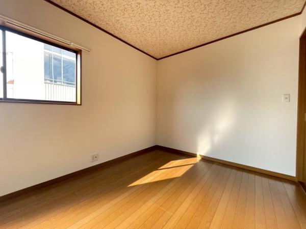 大阪市住之江区粉浜1丁目　中古戸建 内観写真（リビング以外の居室）
