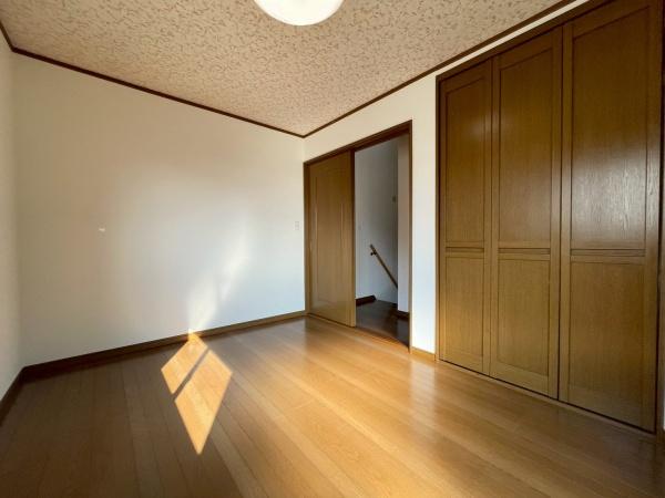 大阪市住之江区粉浜1丁目　中古戸建 内観写真（リビング以外の居室）