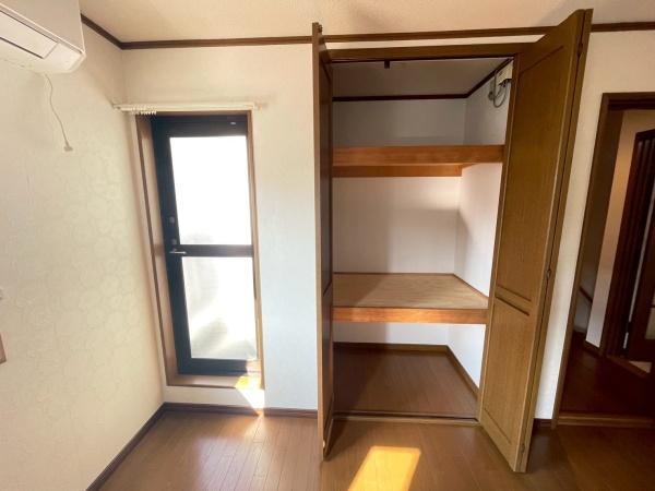 大阪市住之江区粉浜1丁目　中古戸建 内観写真（収納）