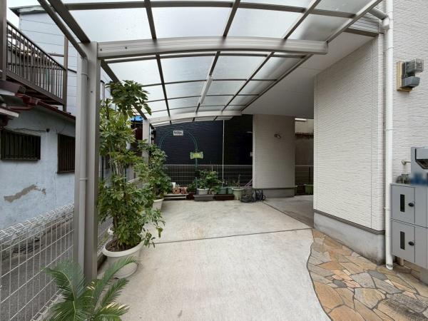 大阪市西成区花園南1丁目　中古戸建 現地写真（駐車場）